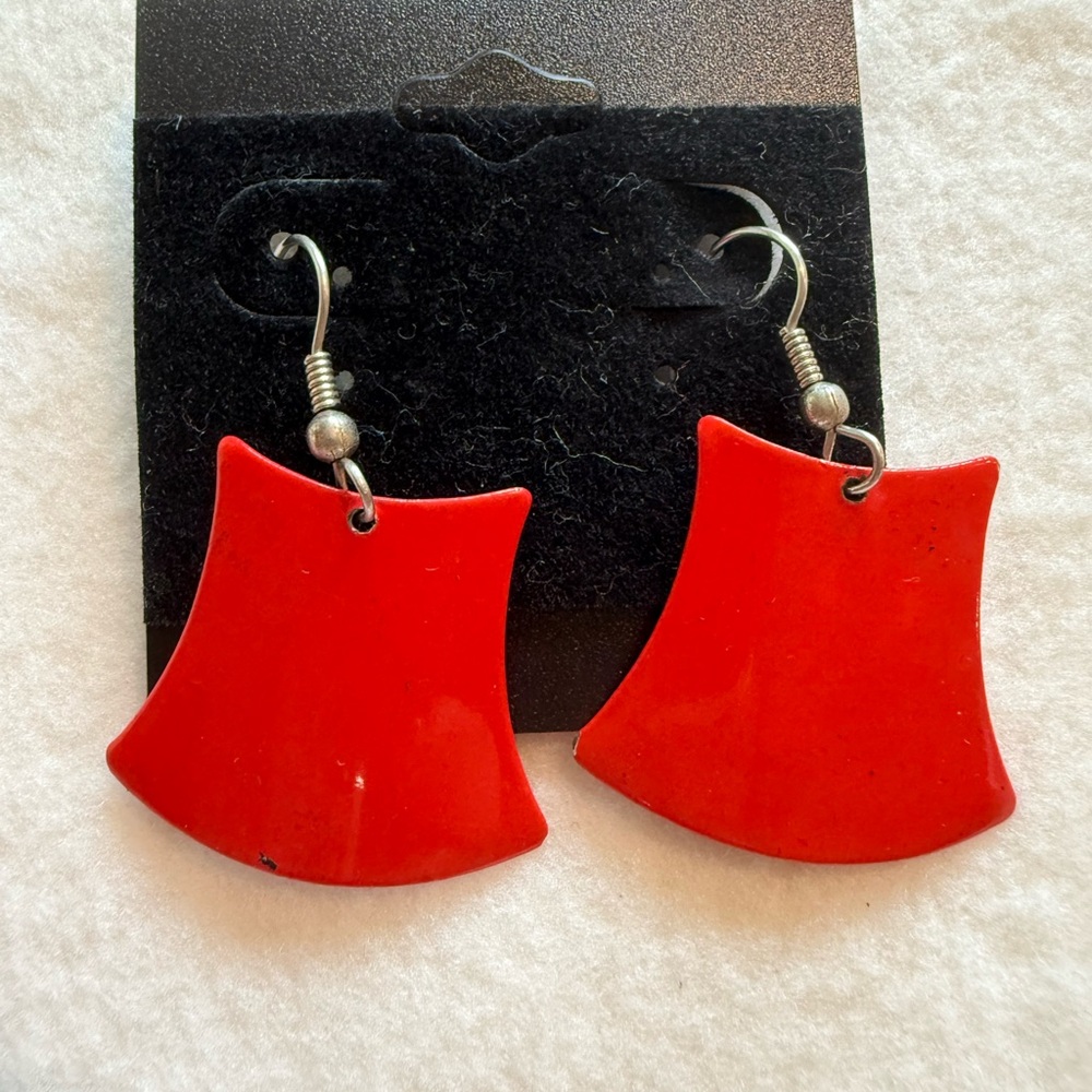 🔥 2/$8, 3/$10, 4/$12 🔥 
Vintage/Costume Dangle Earrings $2 each